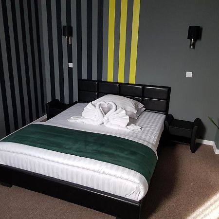 Resita Residence Sauna Apartment Eksteriør billede